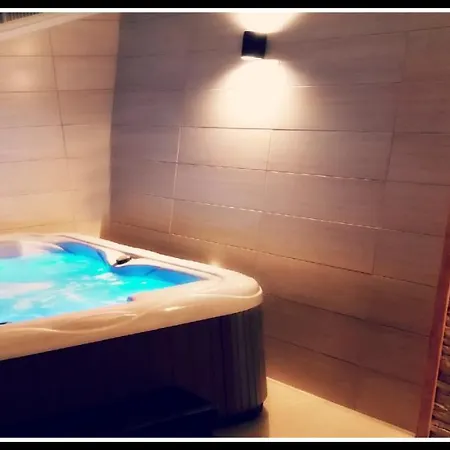 Bella By The Sea - Heated Pool, Jacuzzi, Sauna